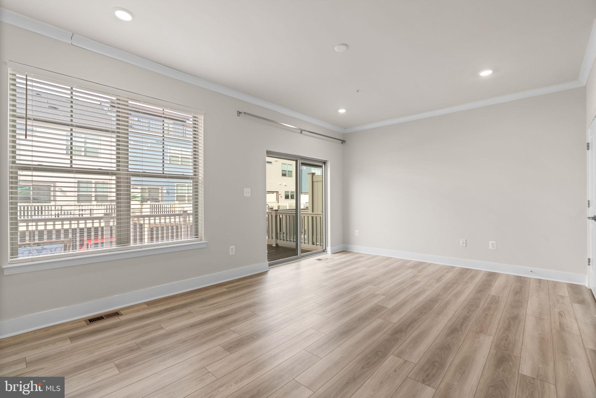 Real estate listing preview #13