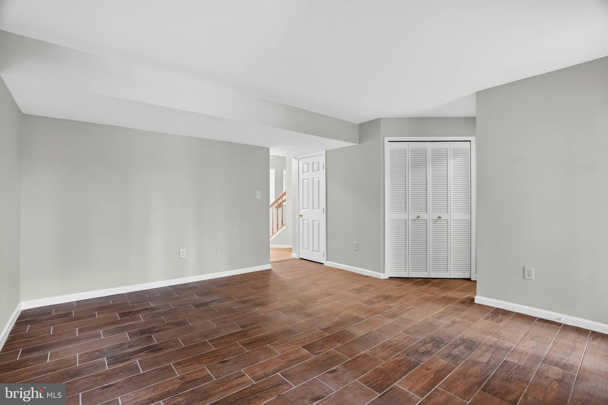 Real estate listing preview #9