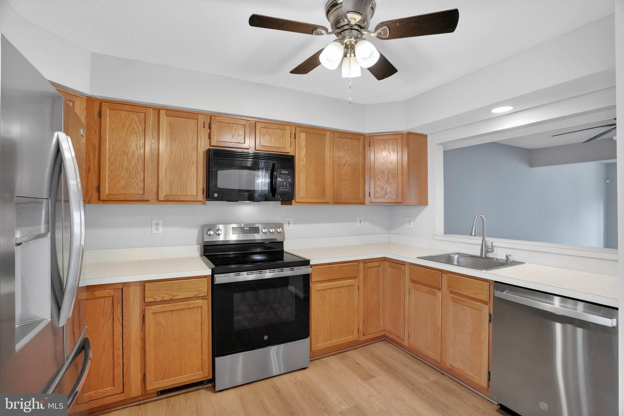 Real estate listing preview #16