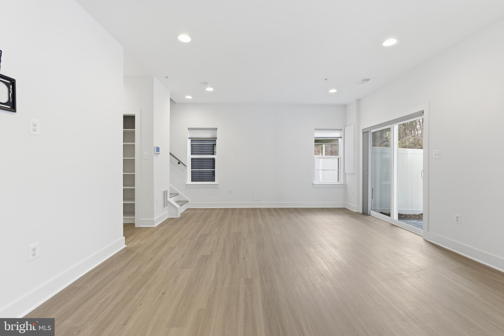 Real estate listing preview #5