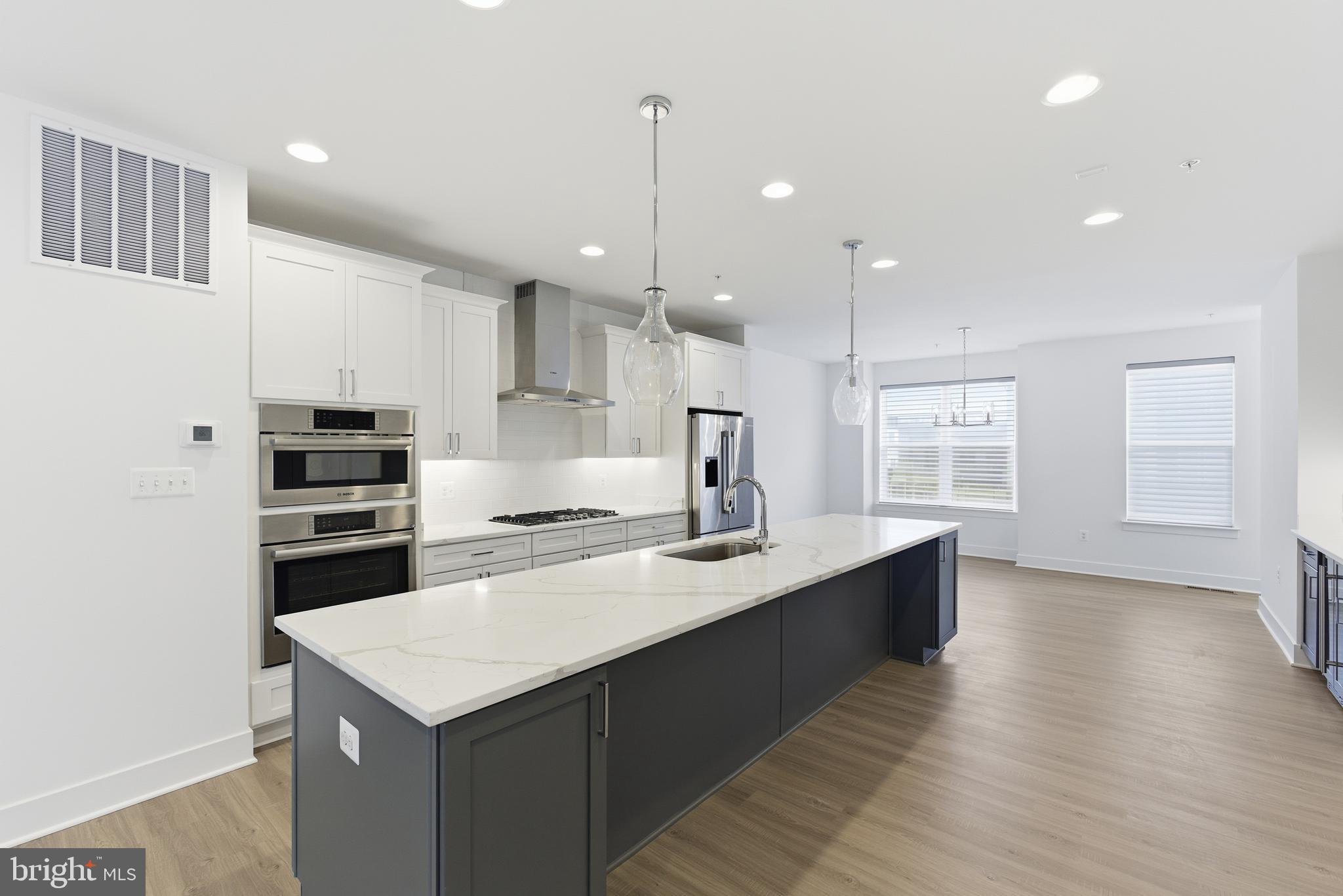 Real estate listing preview #15