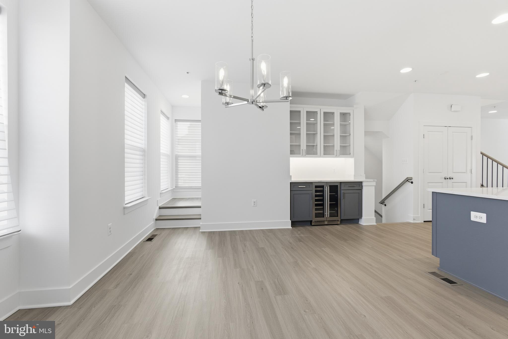 Real estate listing preview #7