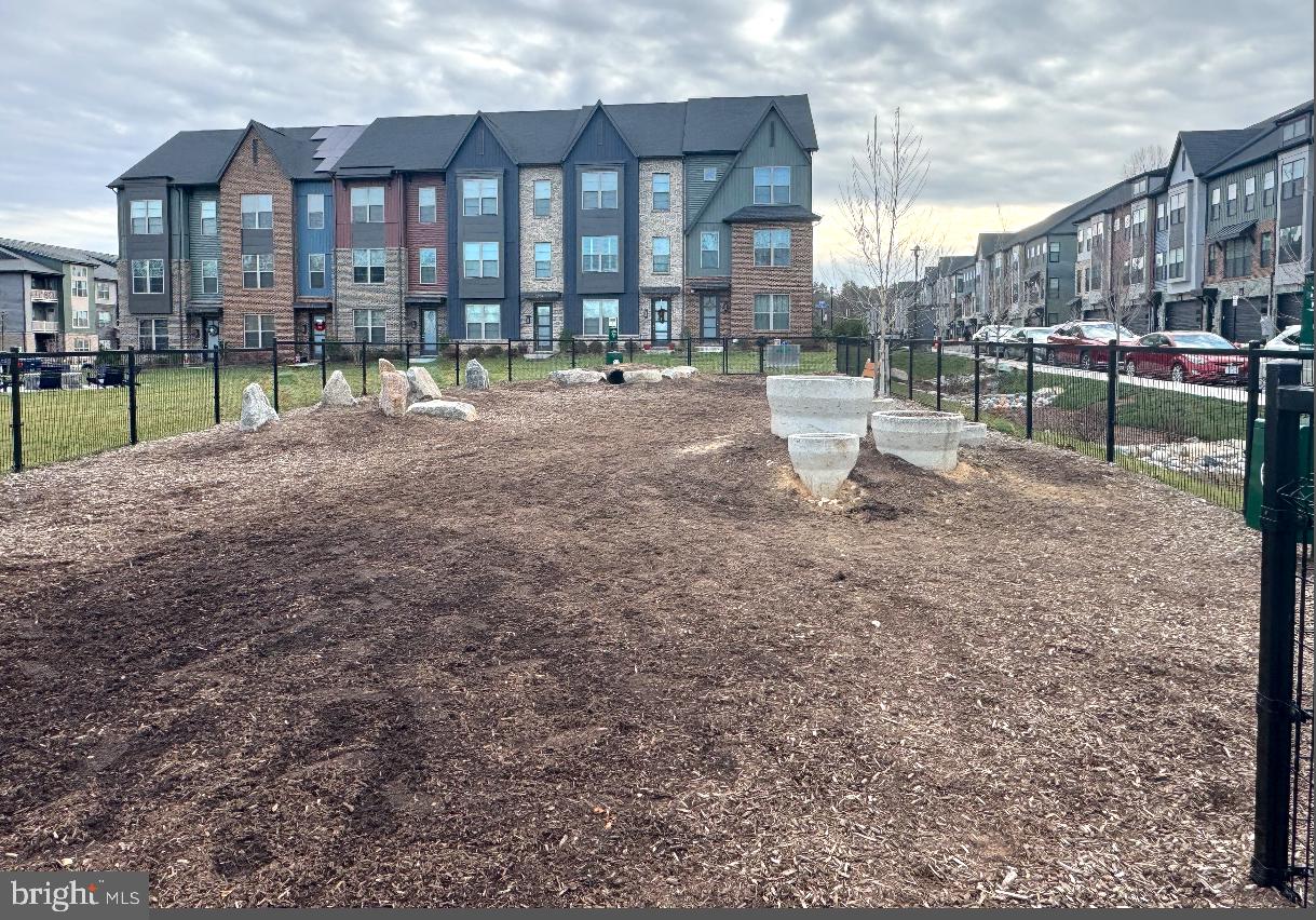 Real estate listing preview #37