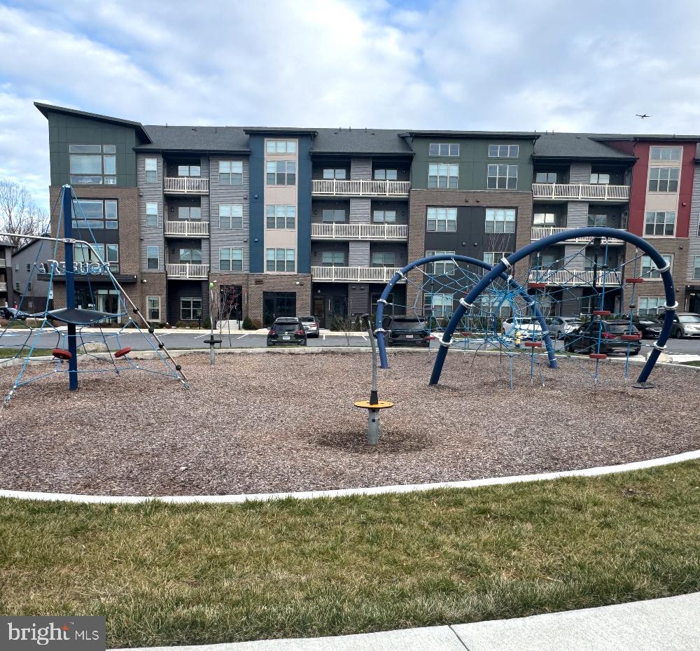 Real estate listing preview #35