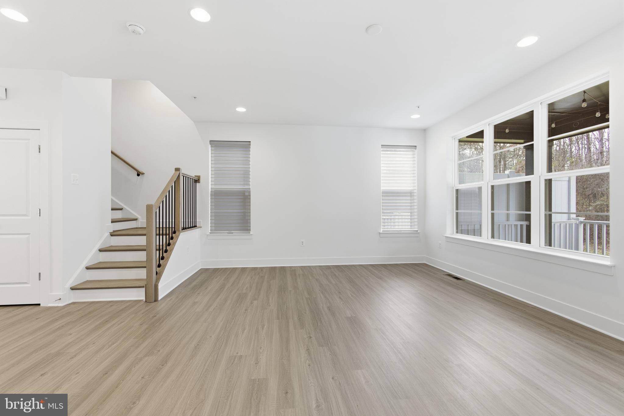 Real estate listing preview #2