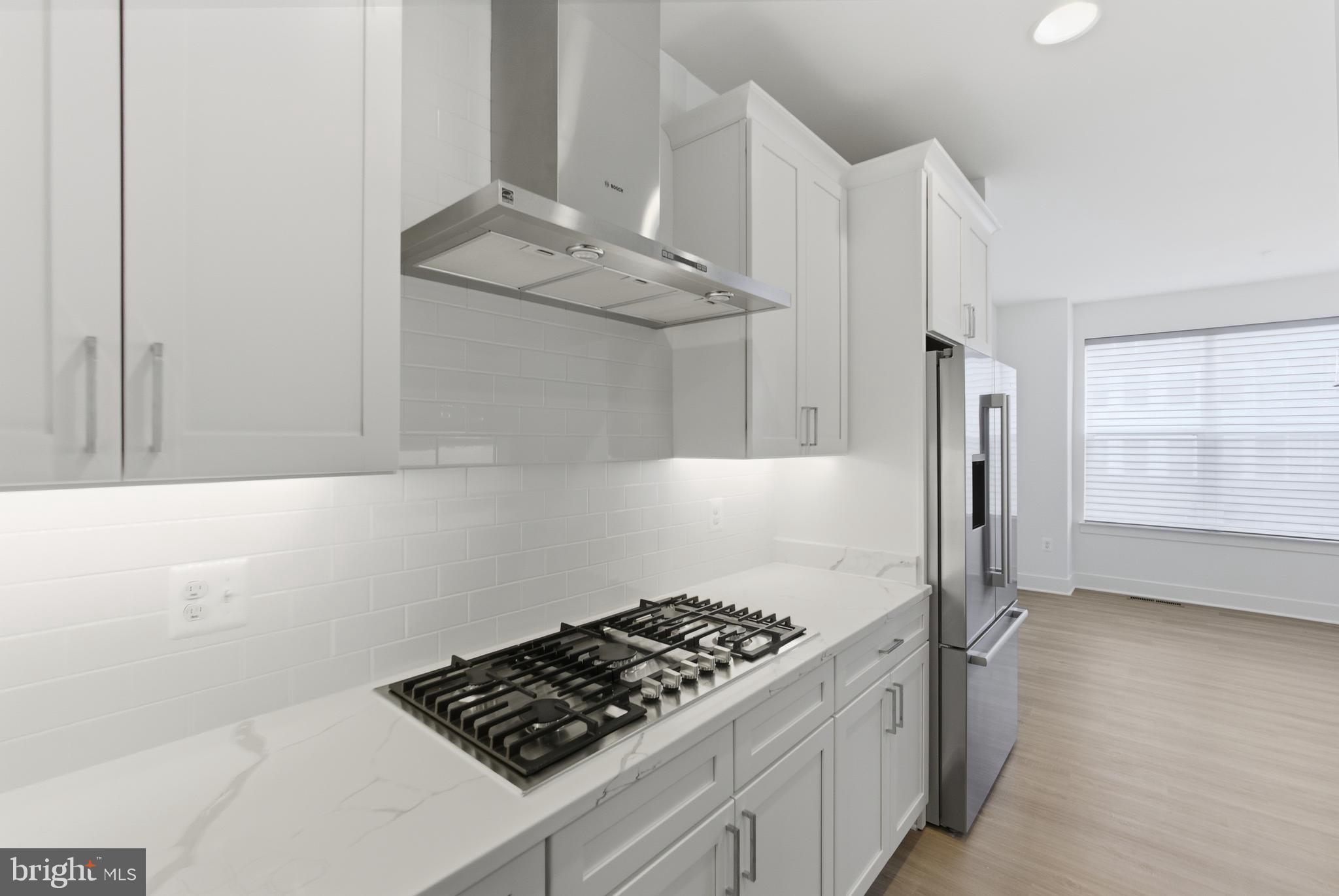 Real estate listing preview #13