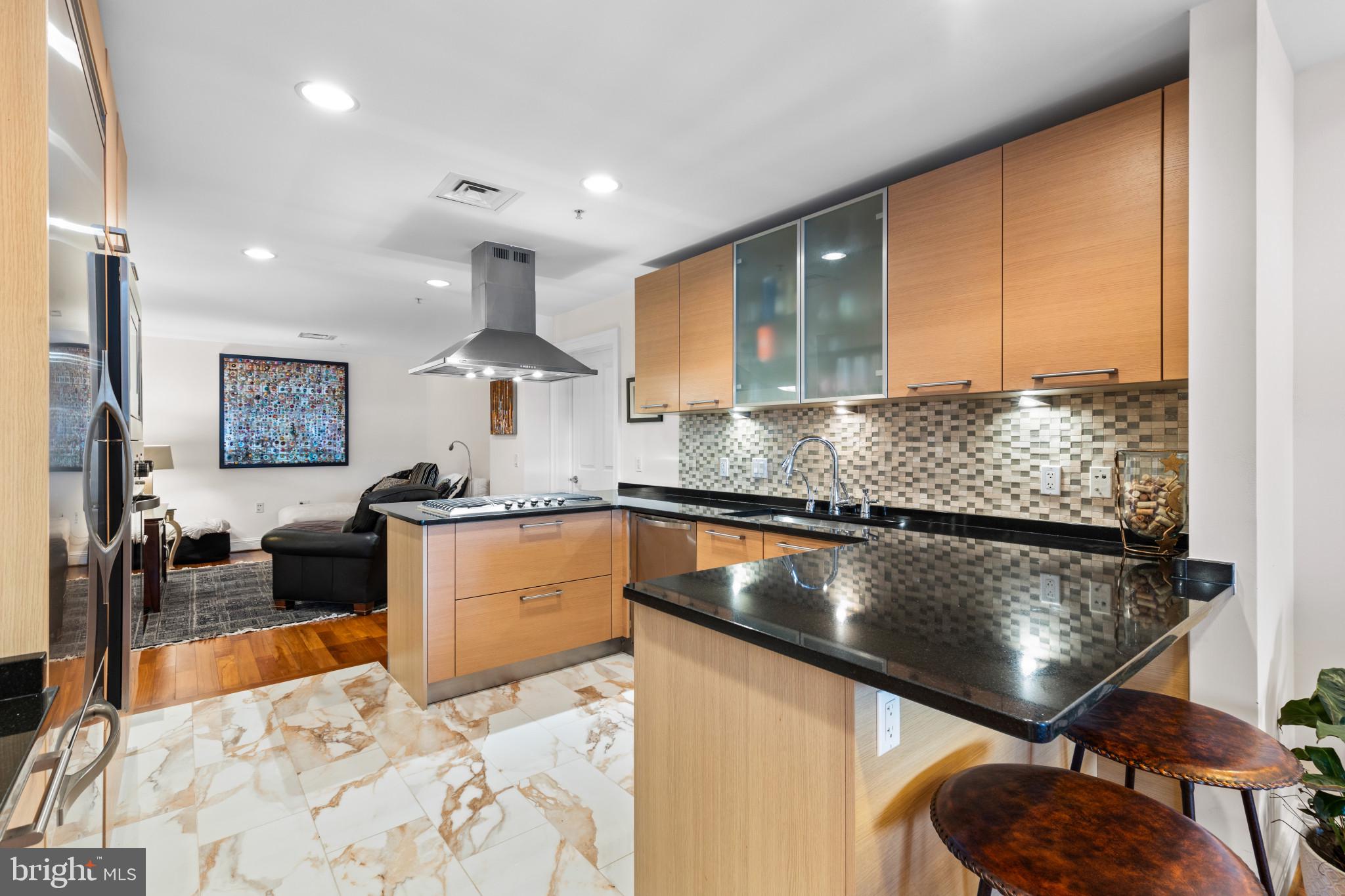 Real estate listing preview #11