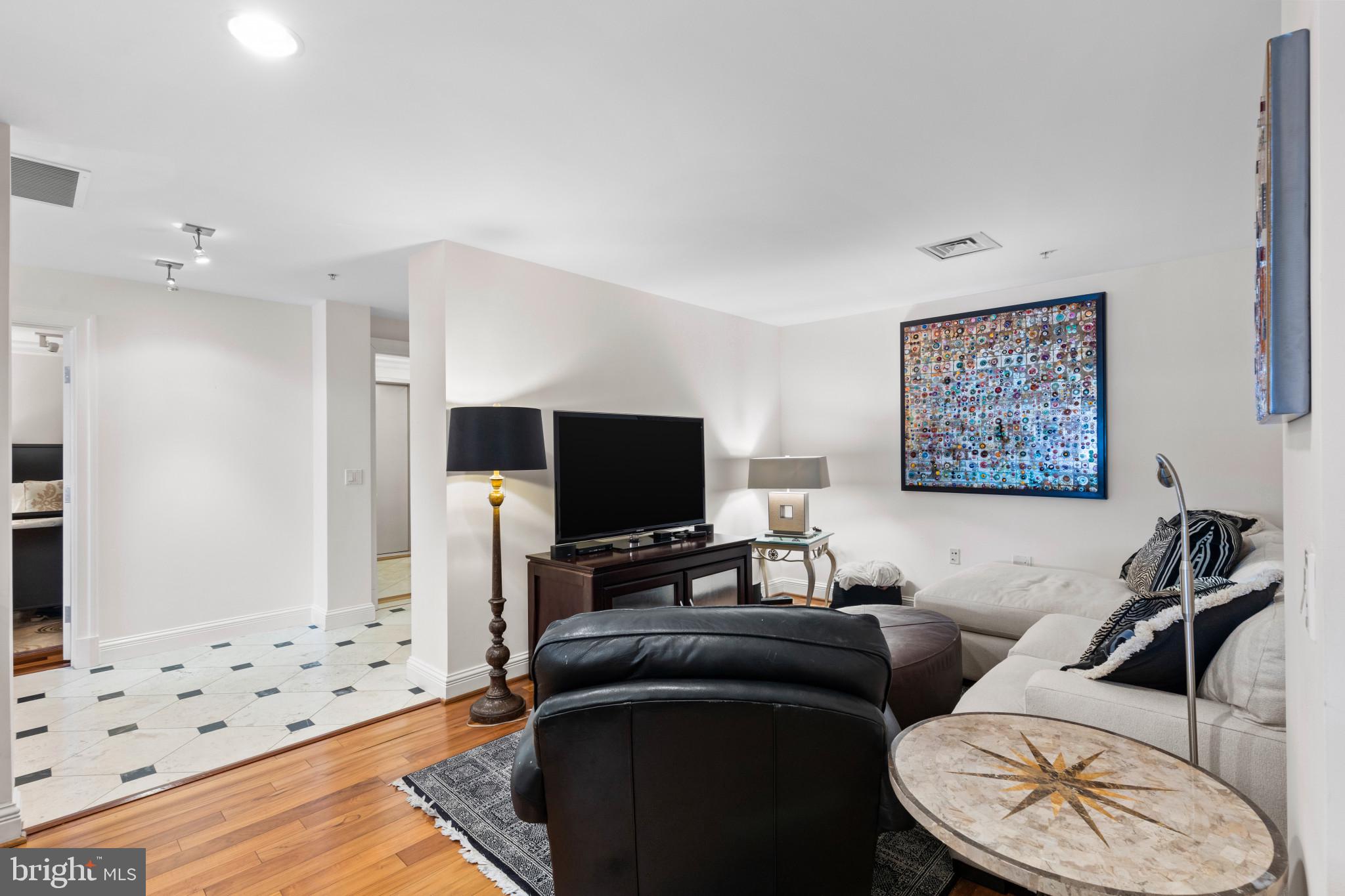 Real estate listing preview #5