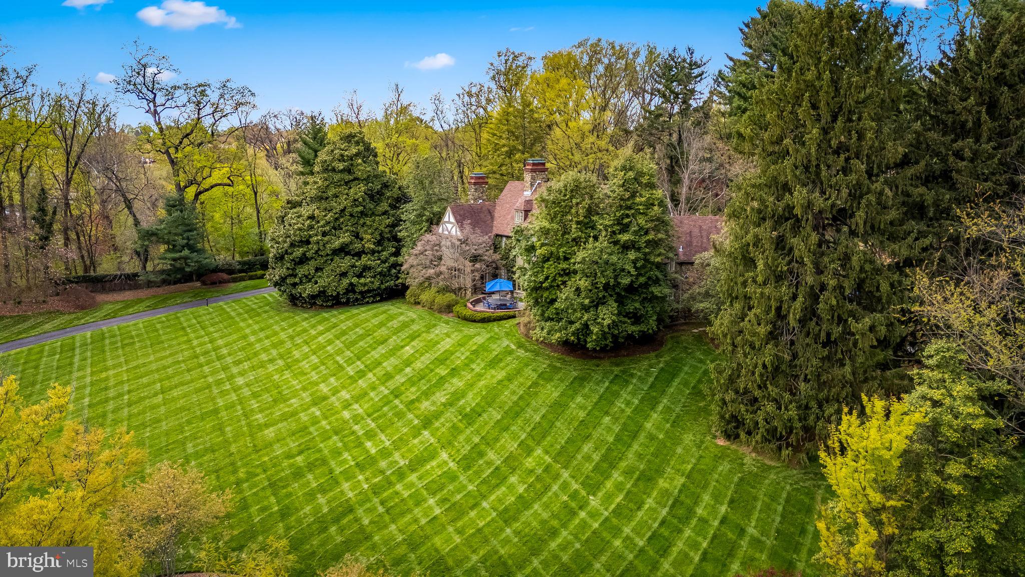 Real estate listing preview #8