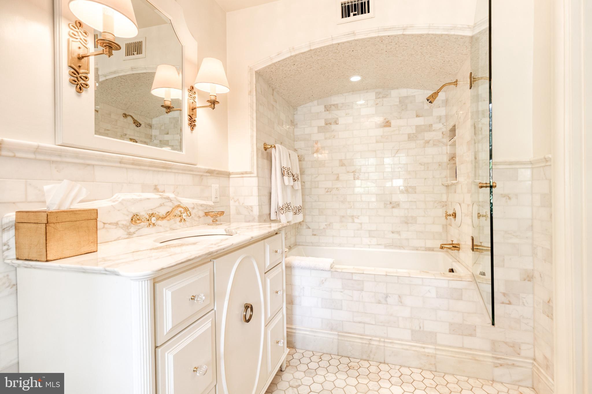 Real estate listing preview #58