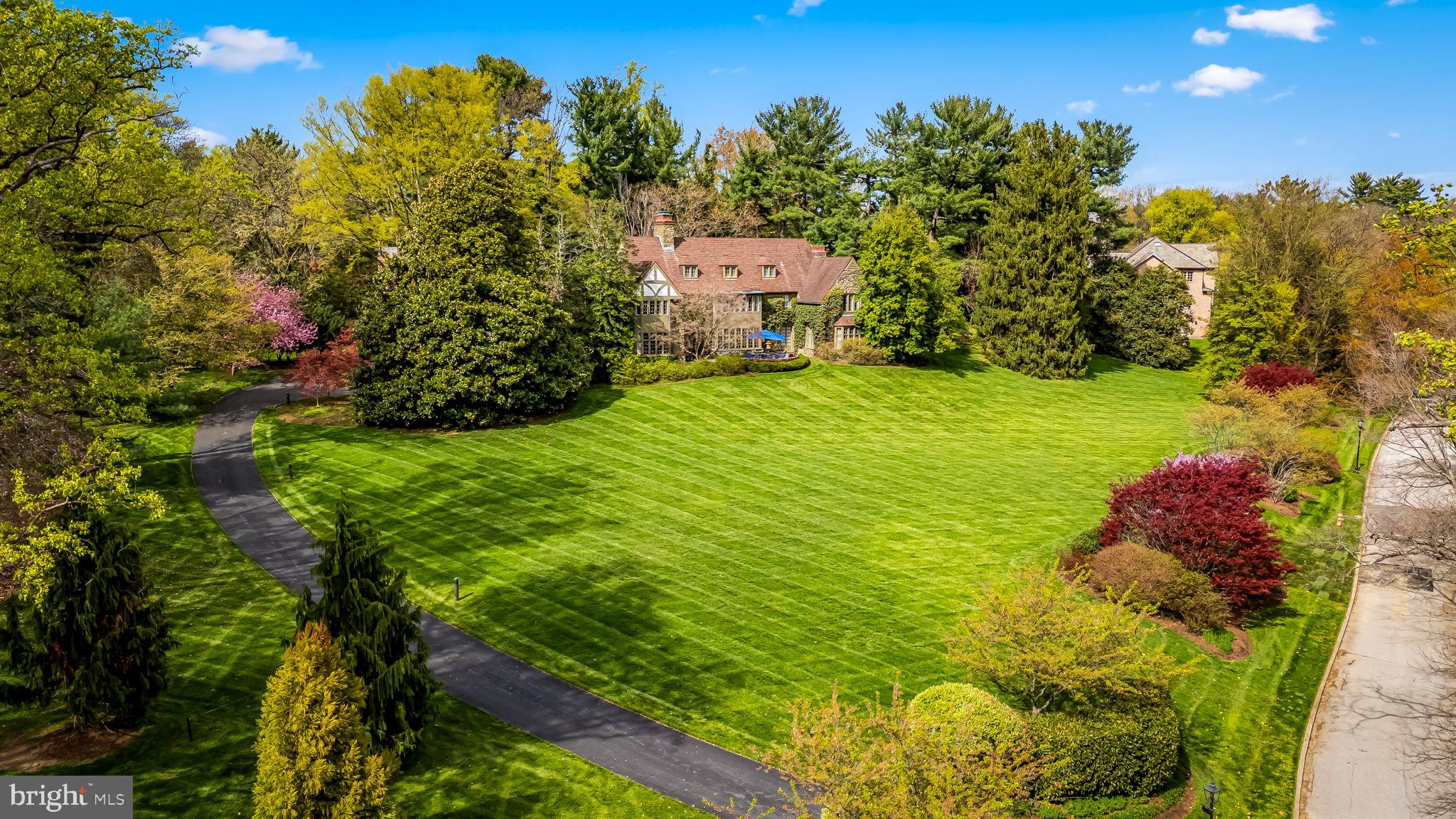 Real estate listing preview #6