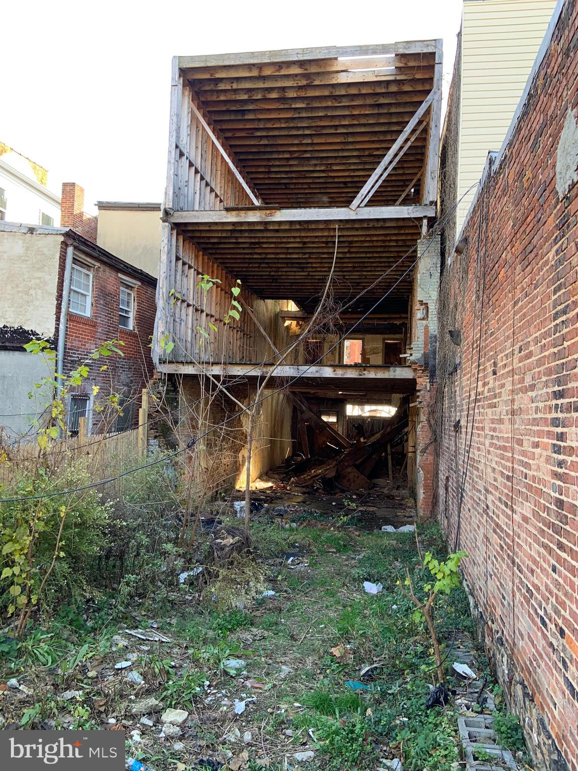 Real estate listing preview #5