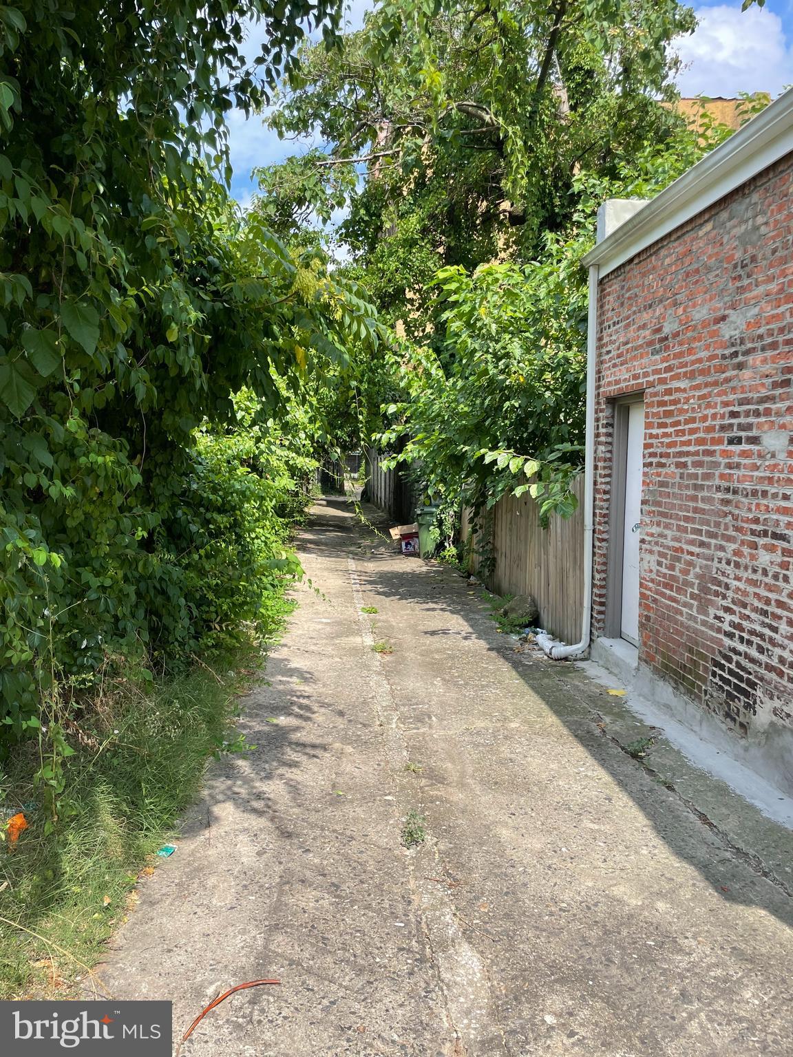 Real estate listing preview #11