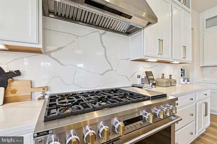 Real estate listing preview #12