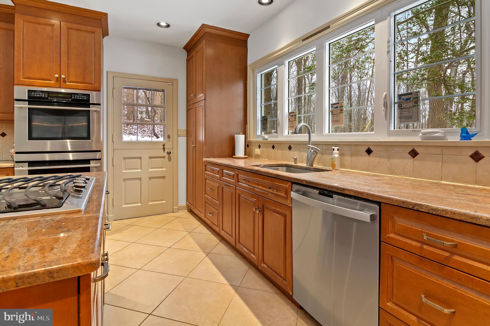 Real estate listing preview #14