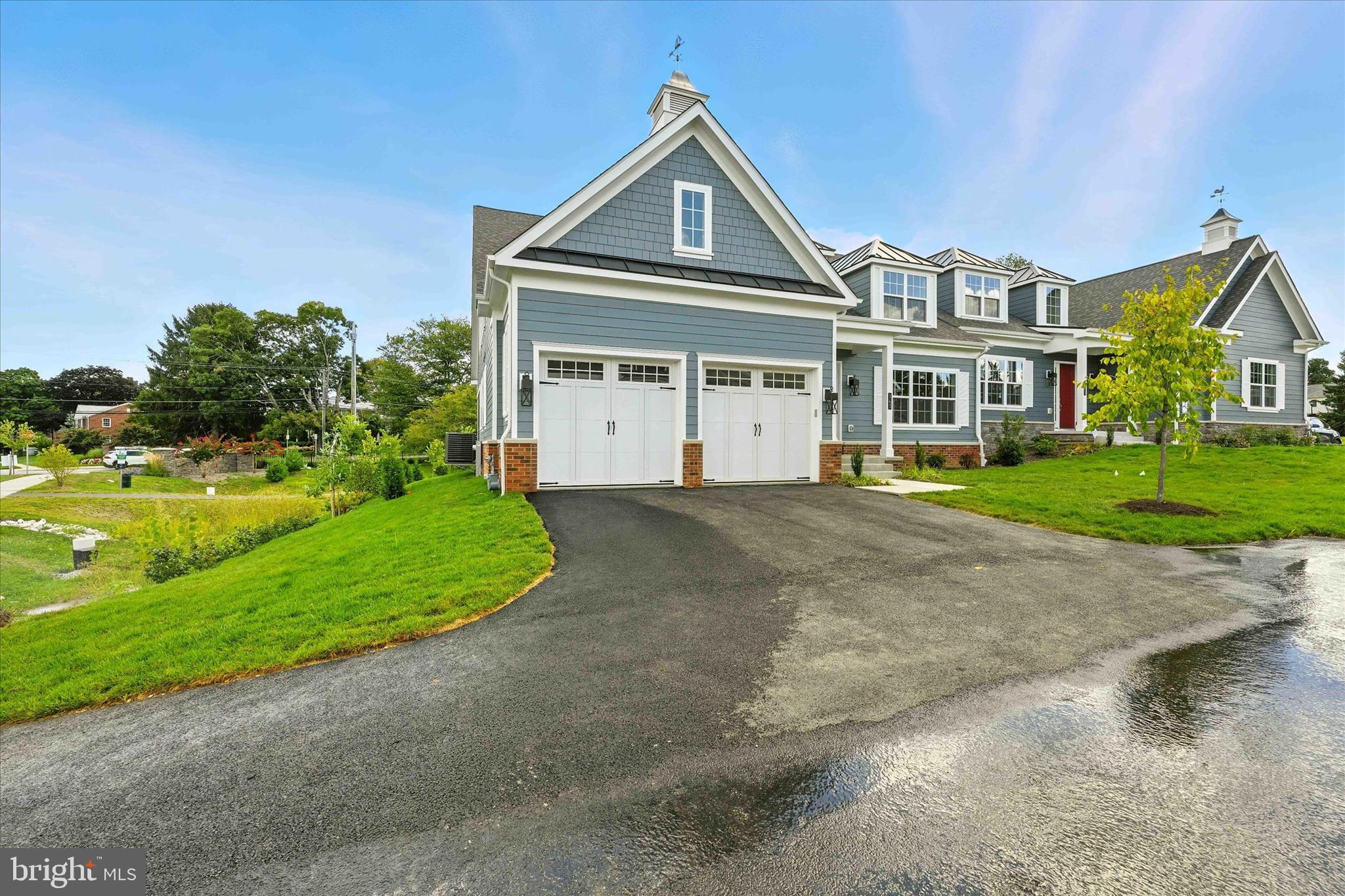 Real estate listing preview #2