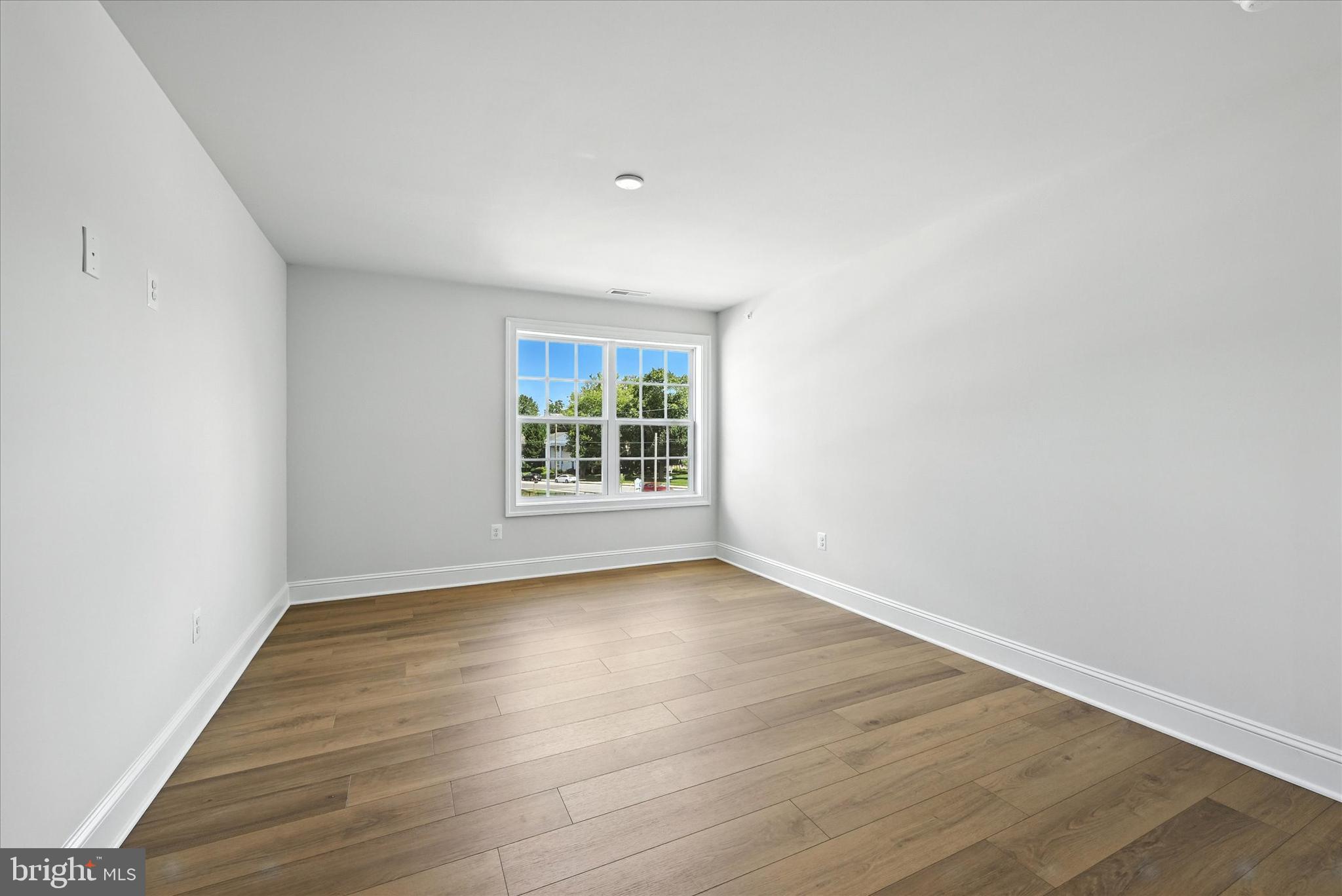 Real estate listing preview #30