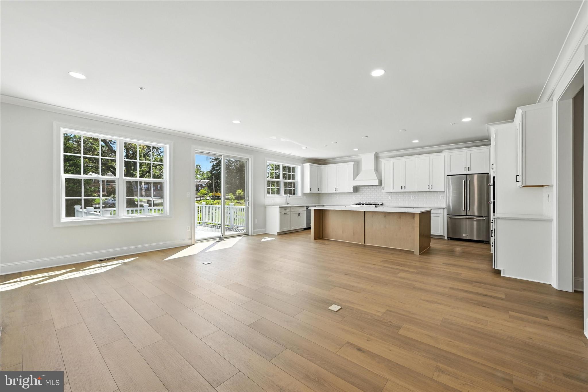 Real estate listing preview #12