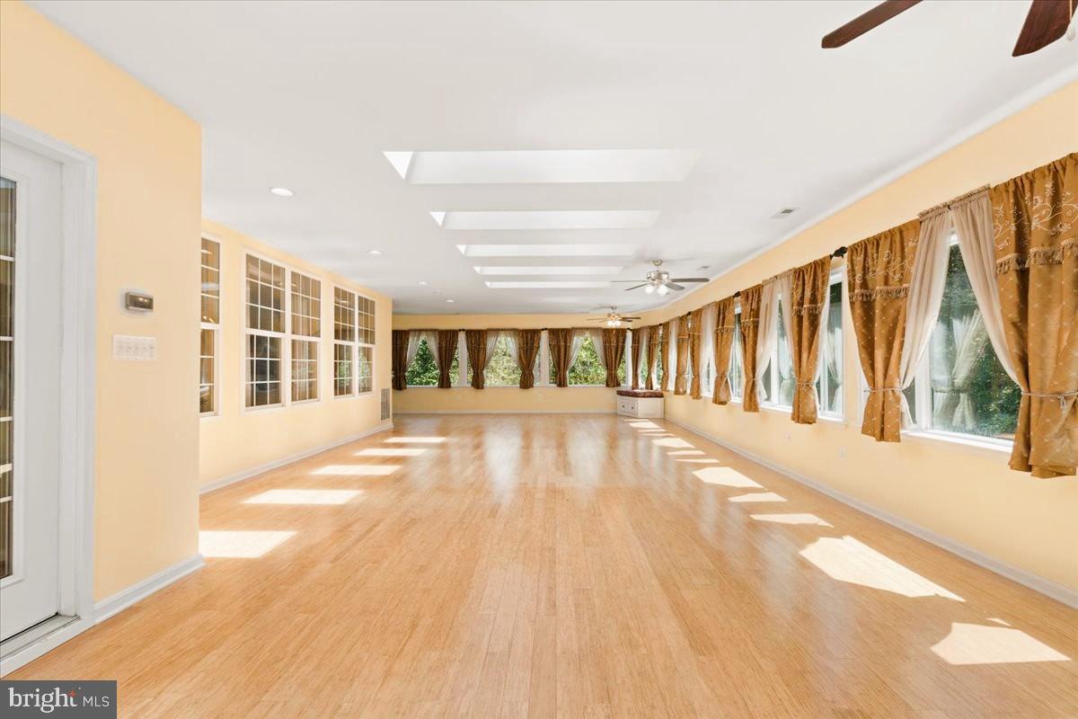 Real estate listing preview #49