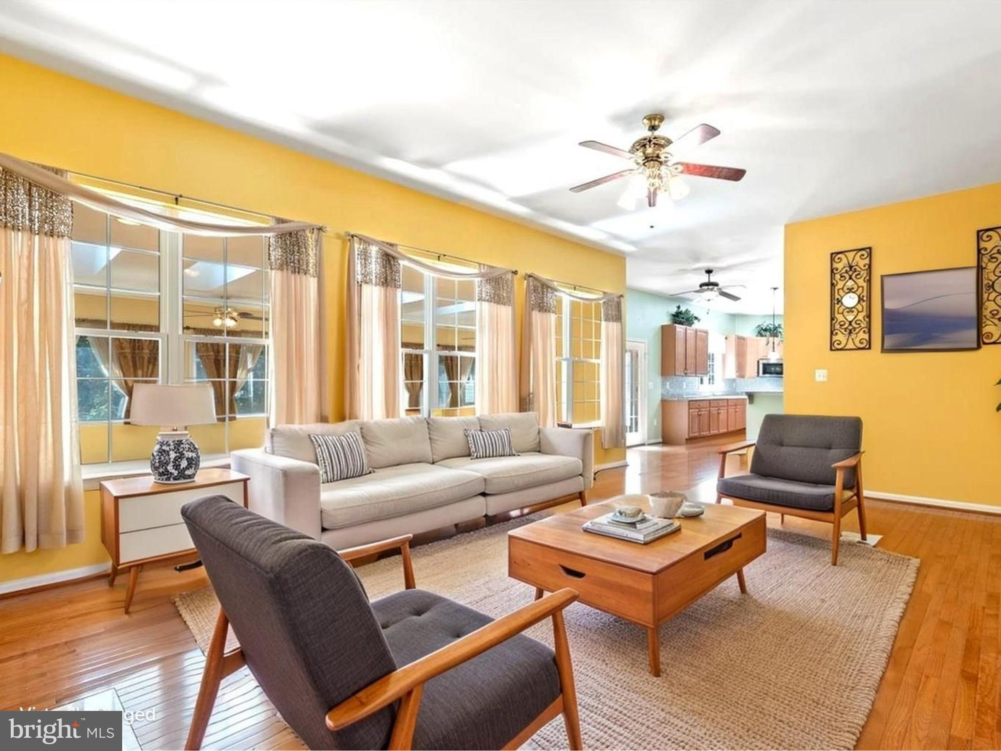 Real estate listing preview #16