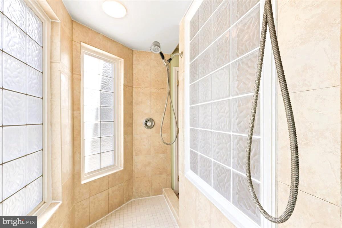 Real estate listing preview #23