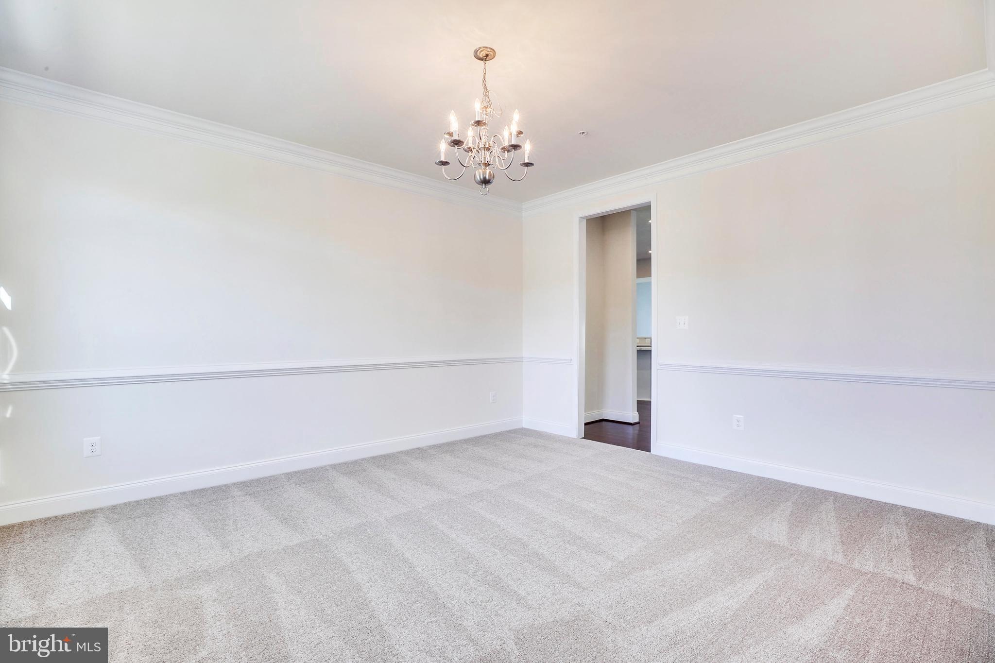 Real estate listing preview #6