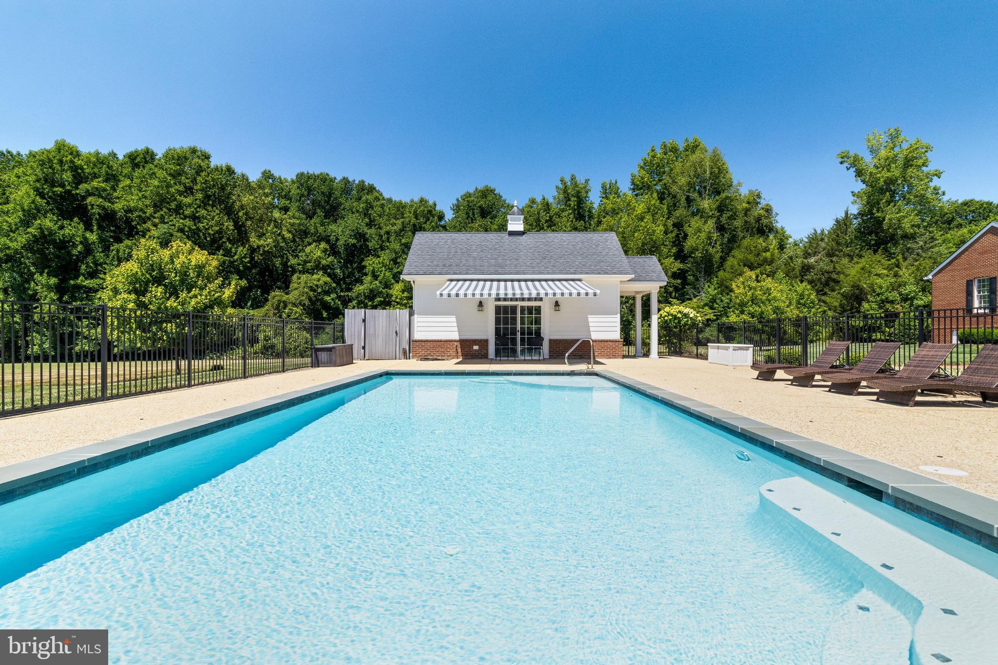 Real estate listing preview #6