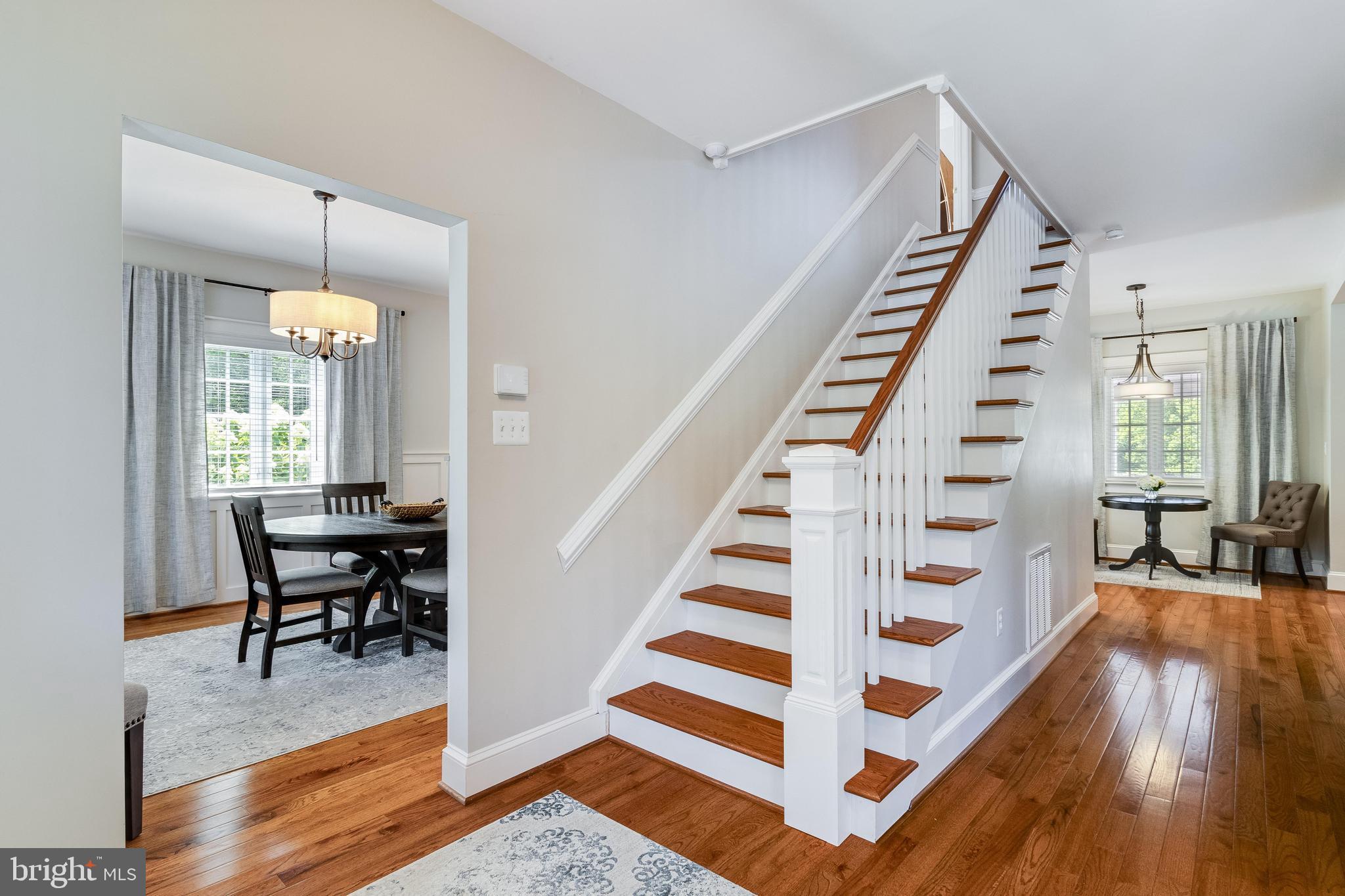 Real estate listing preview #8