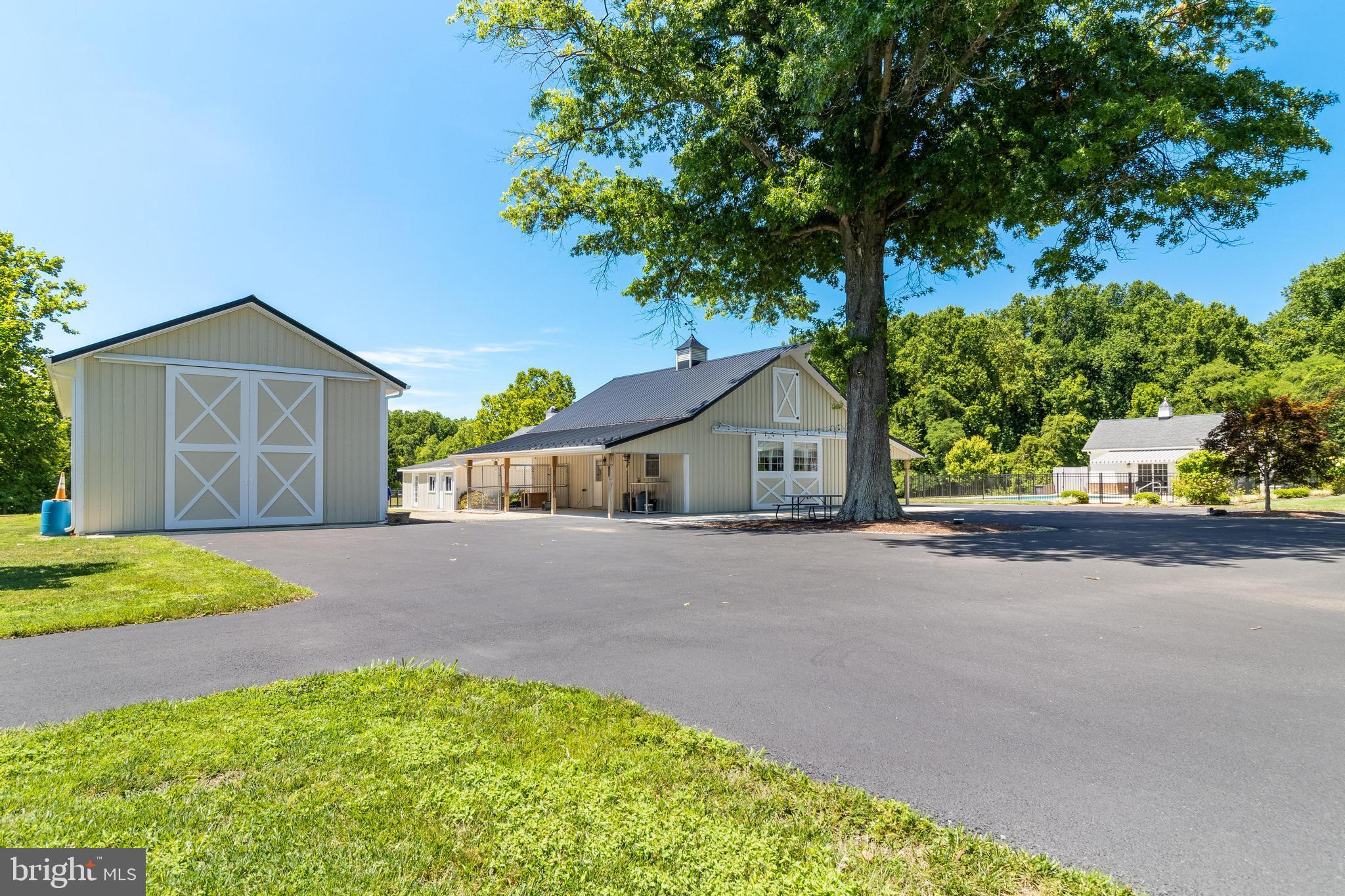 Real estate listing preview #11