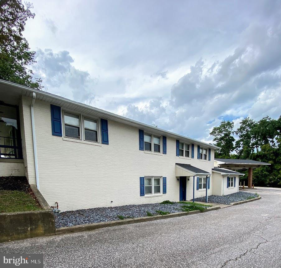 Real estate listing preview #1