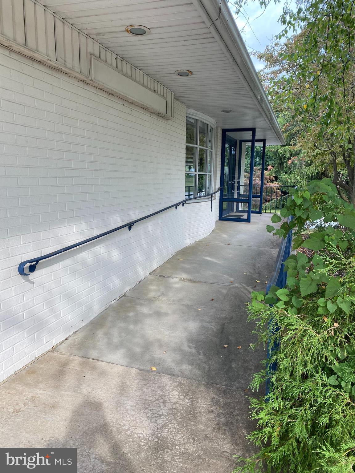 Real estate listing preview #4