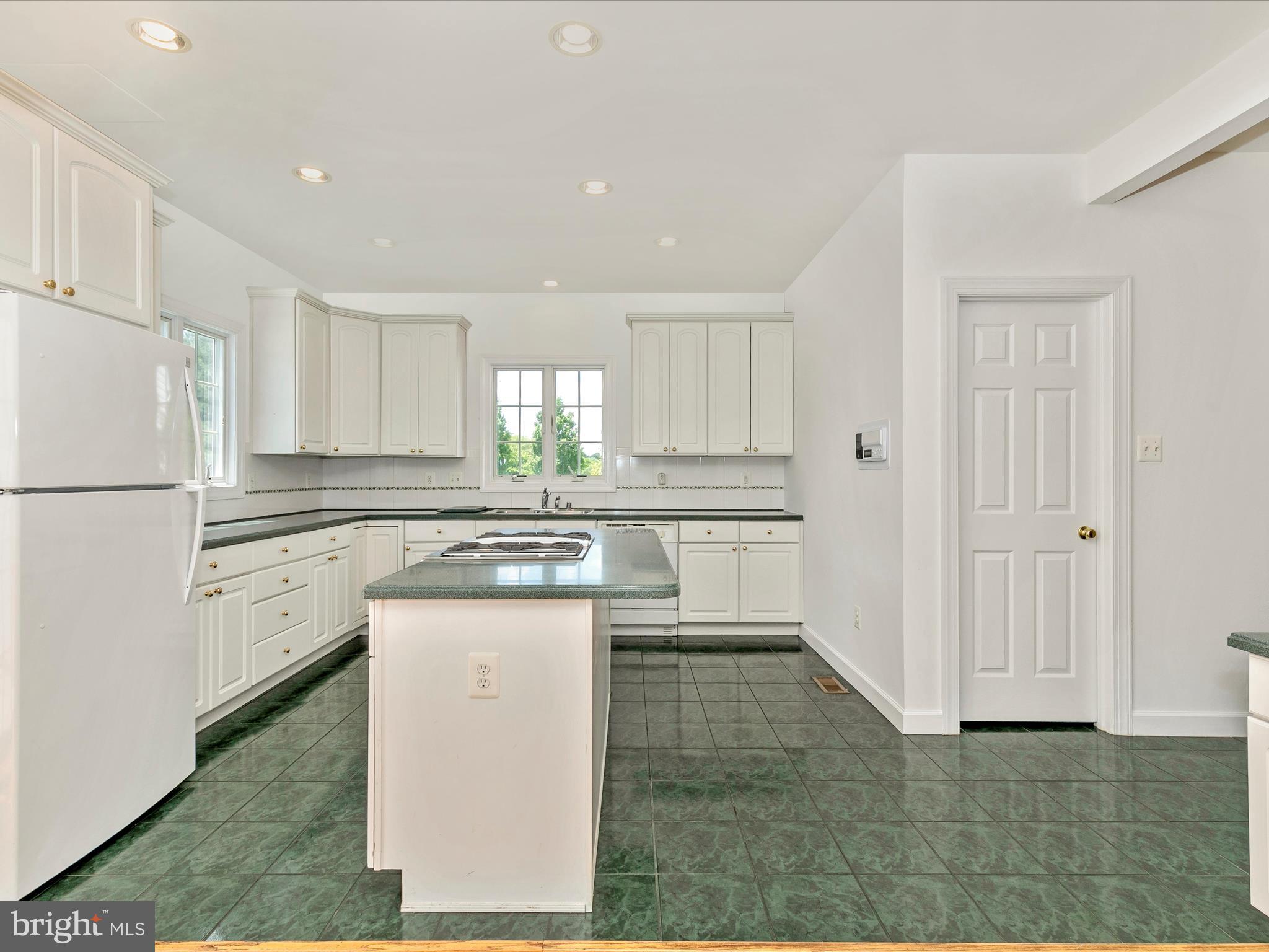 Real estate listing preview #22