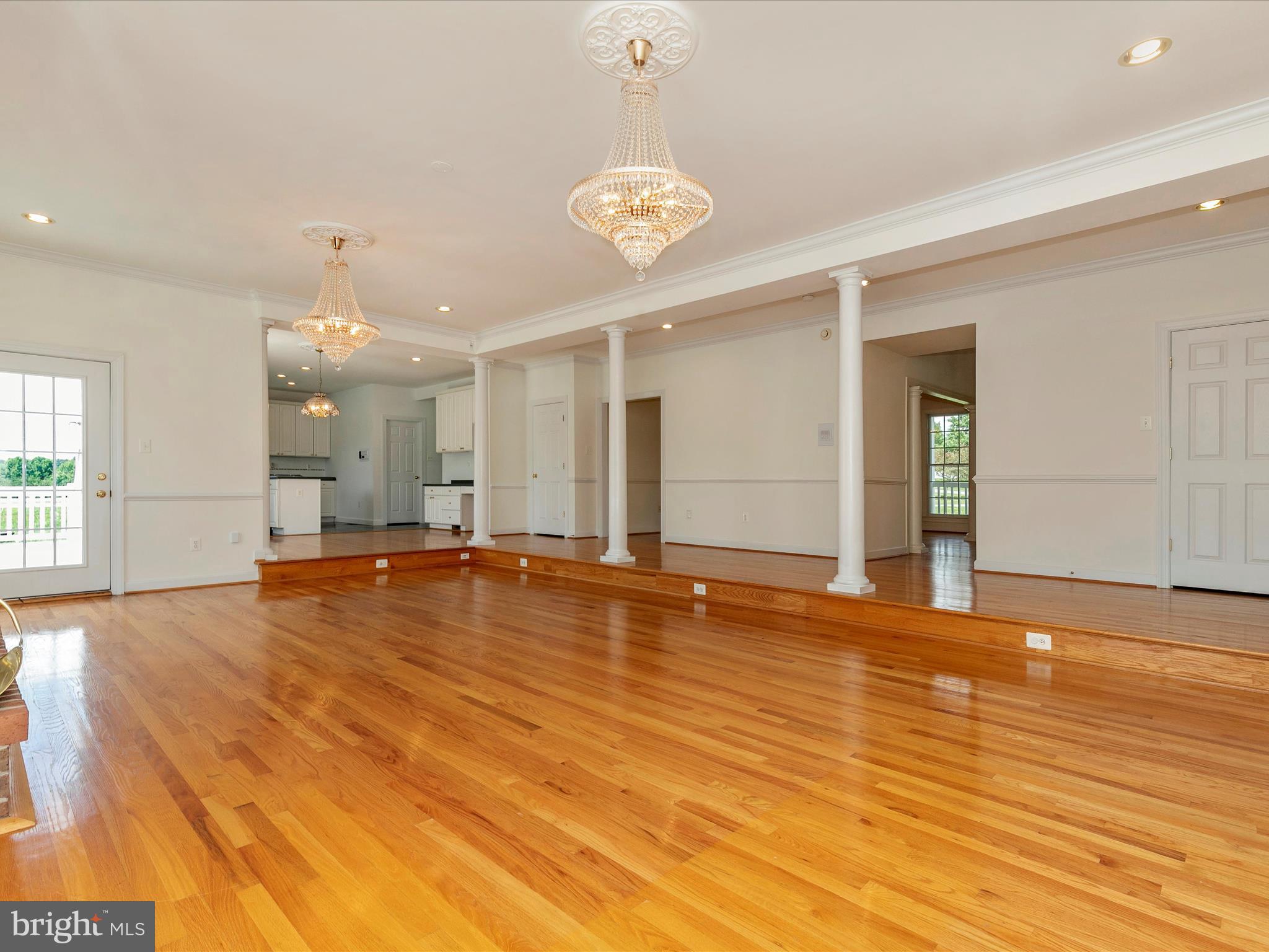 Real estate listing preview #16