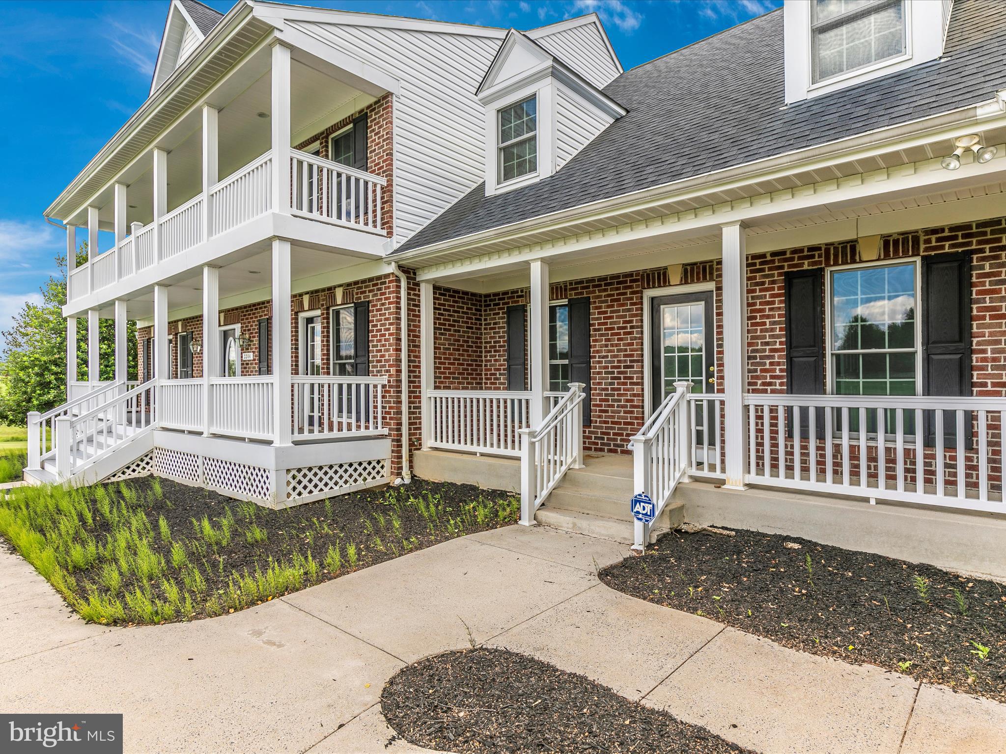 Real estate listing preview #2