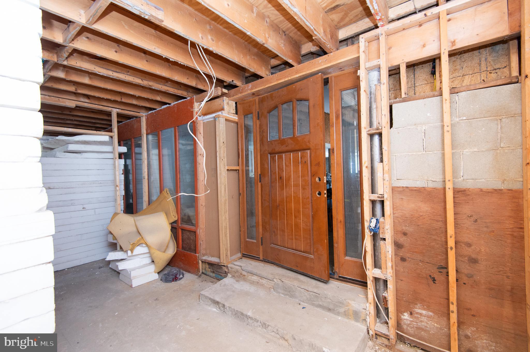 Real estate listing preview #12