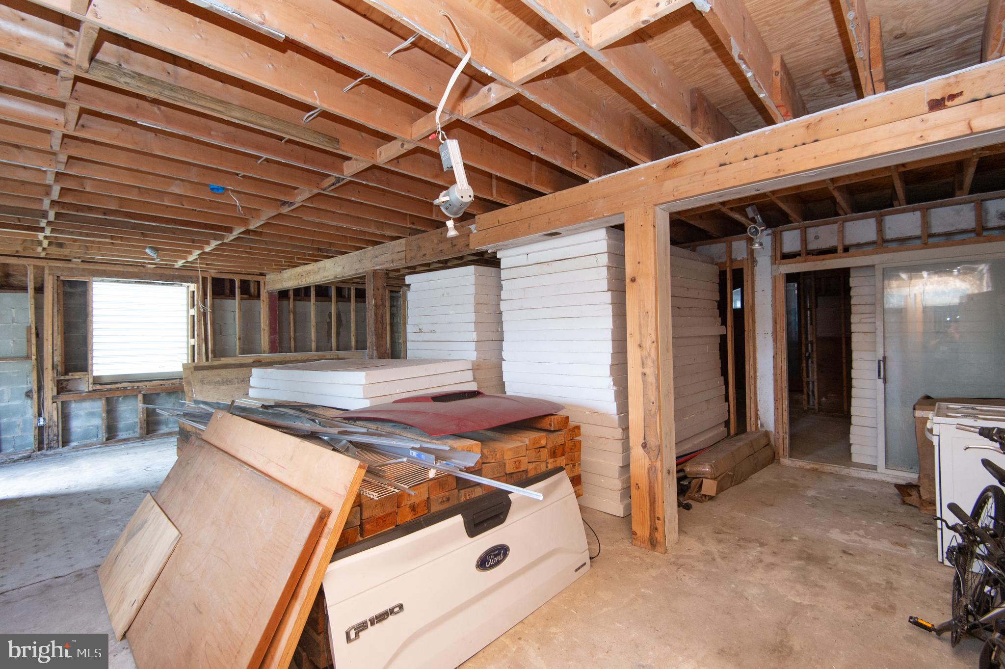 Real estate listing preview #14