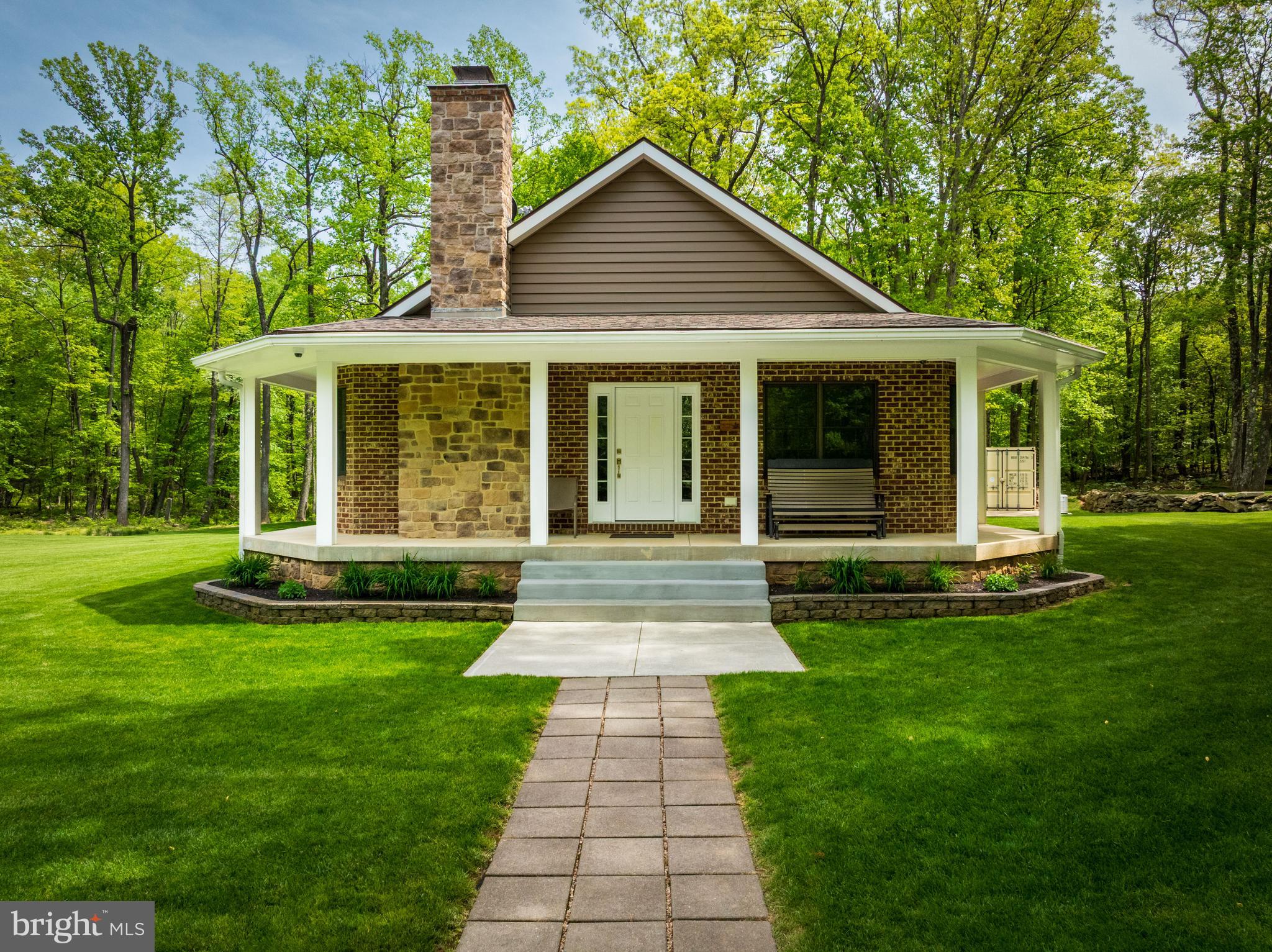 Real estate listing preview #2