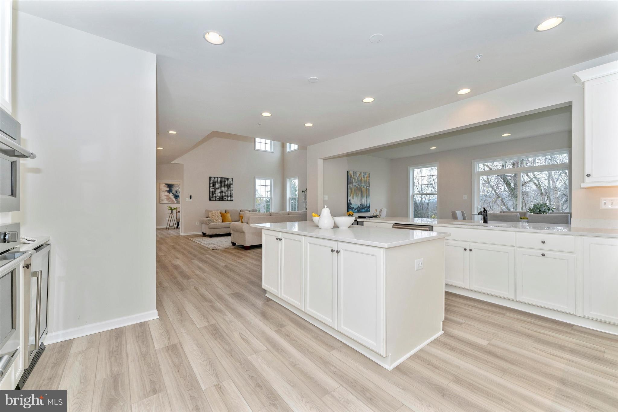 Real estate listing preview #24