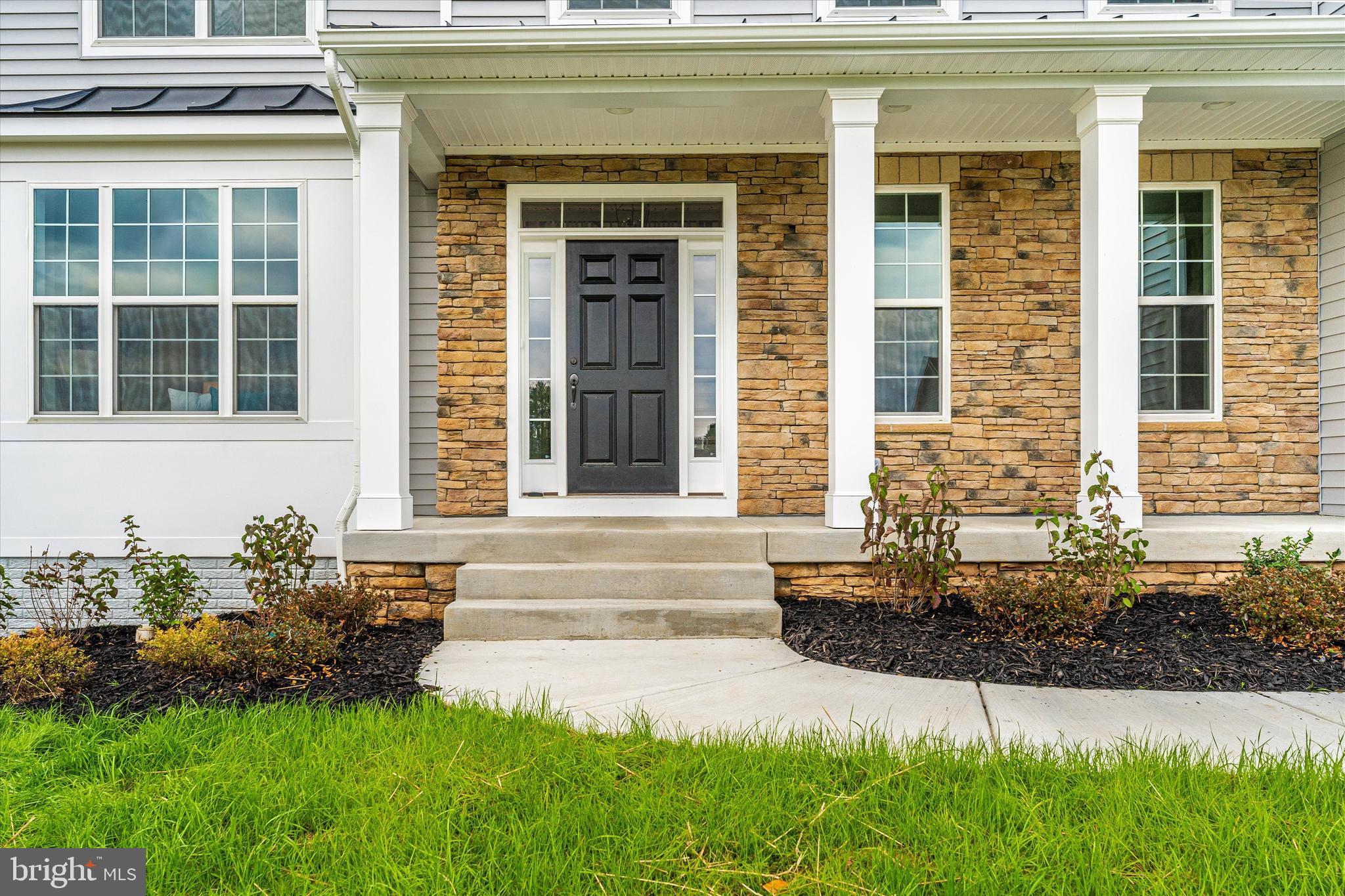 Real estate listing preview #2