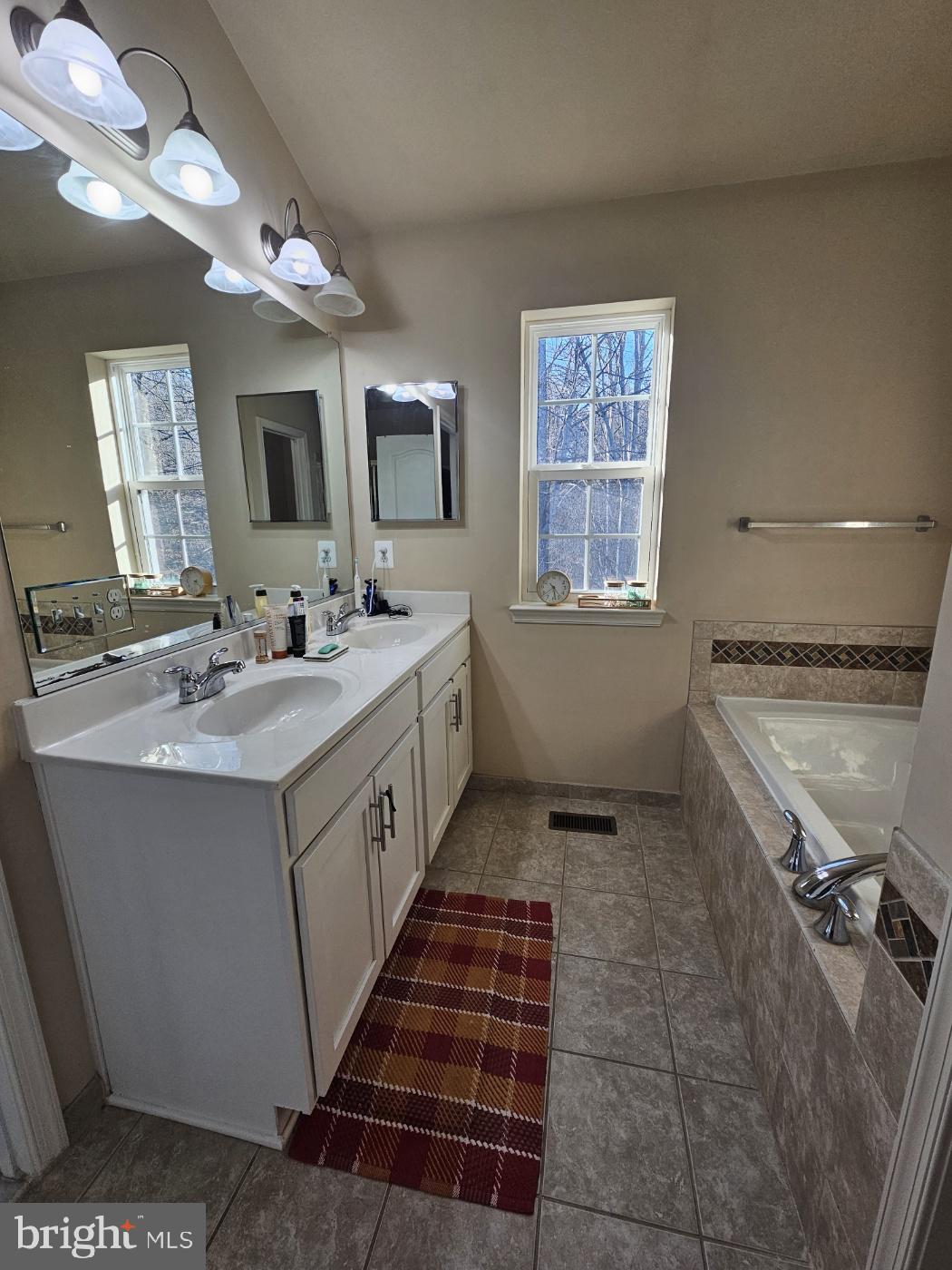 Real estate listing preview #17