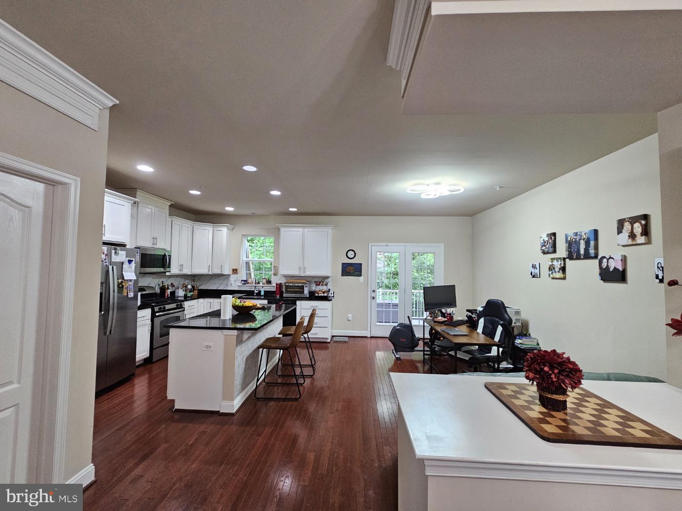 Real estate listing preview #5