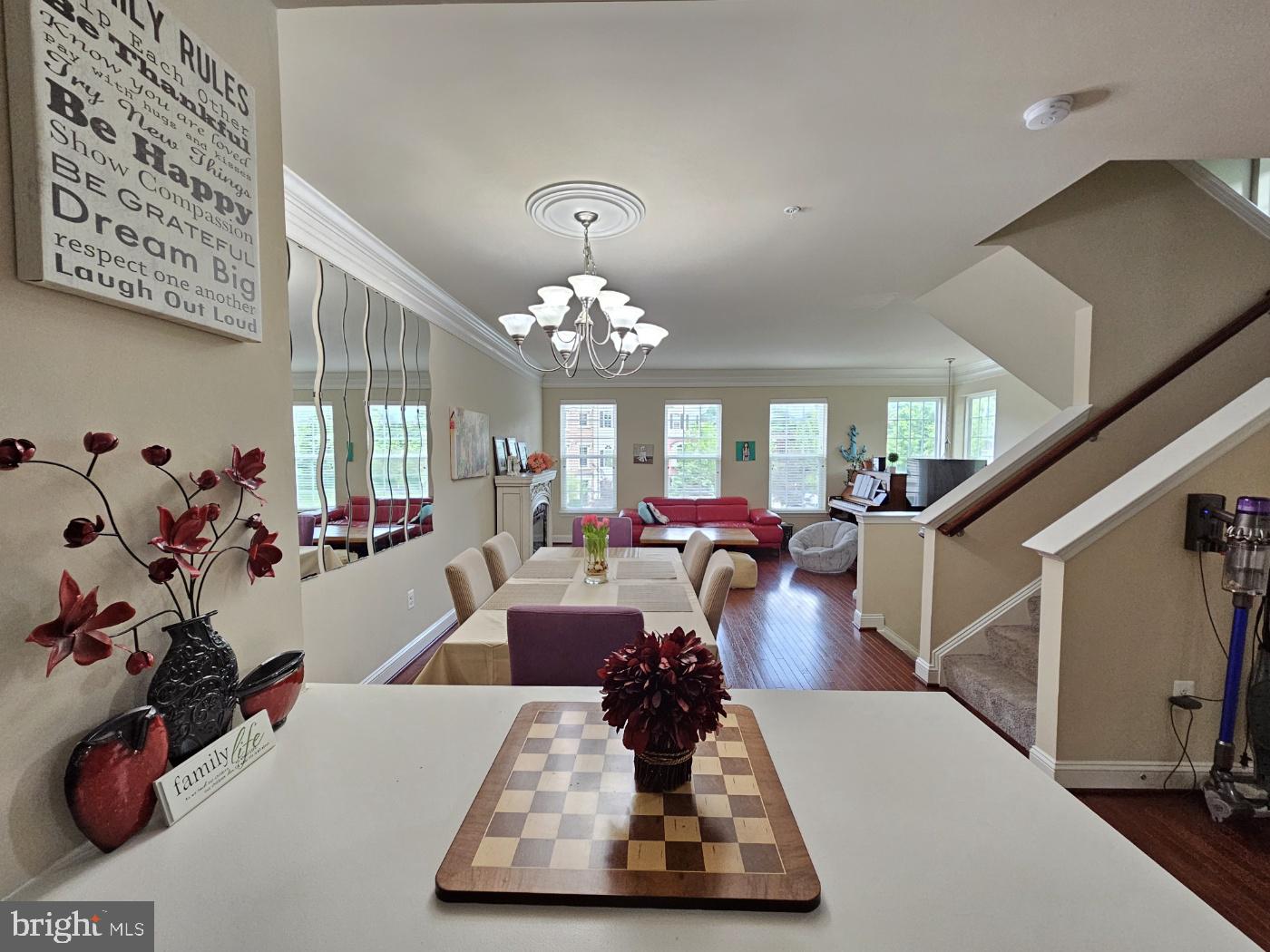 Real estate listing preview #4