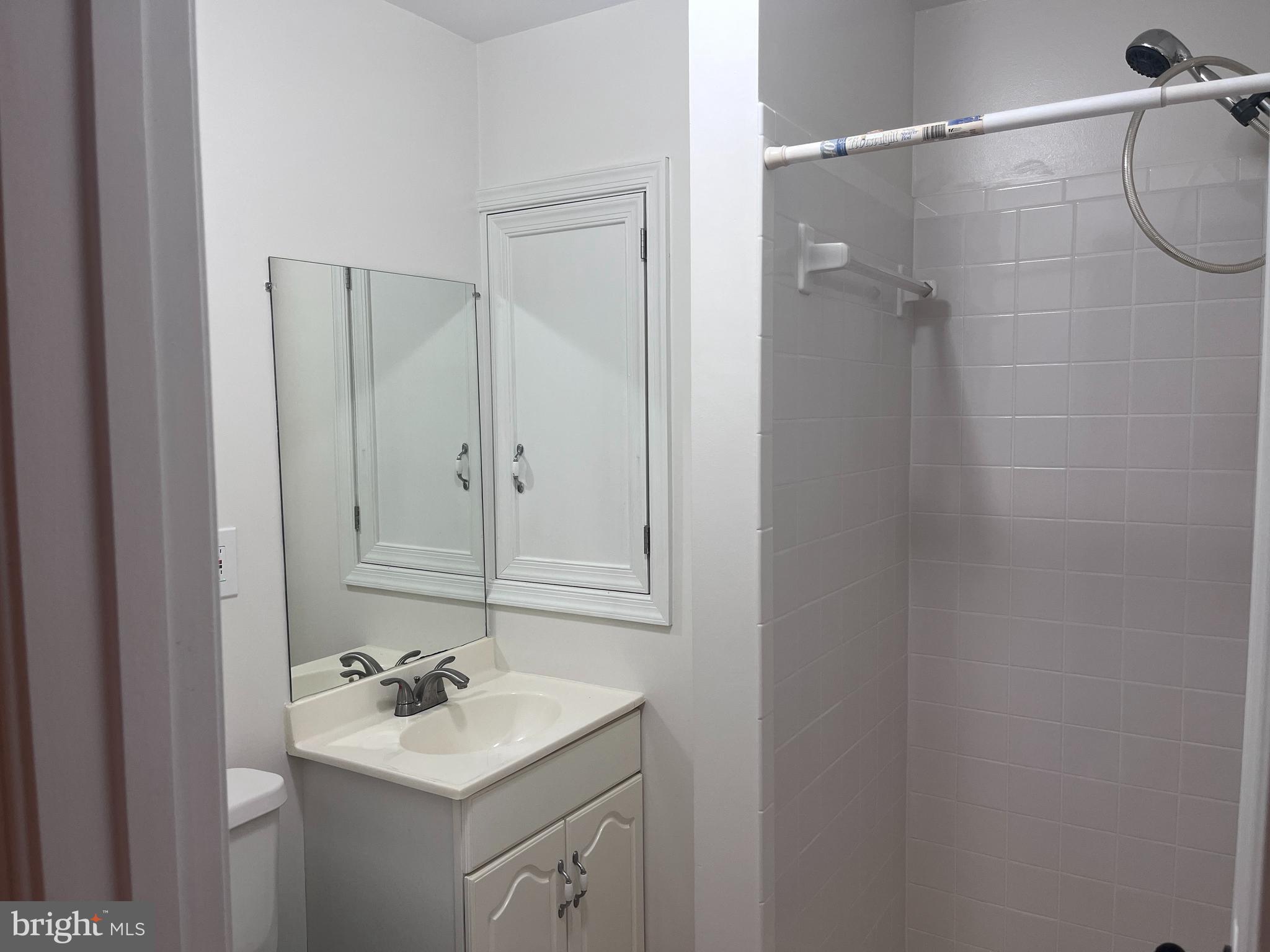 Real estate listing preview #8