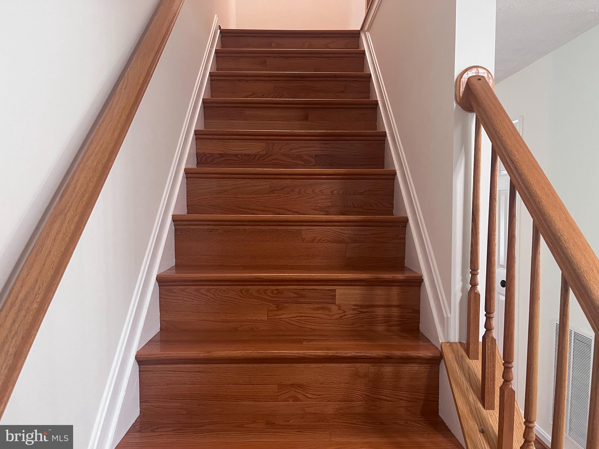 Real estate listing preview #16