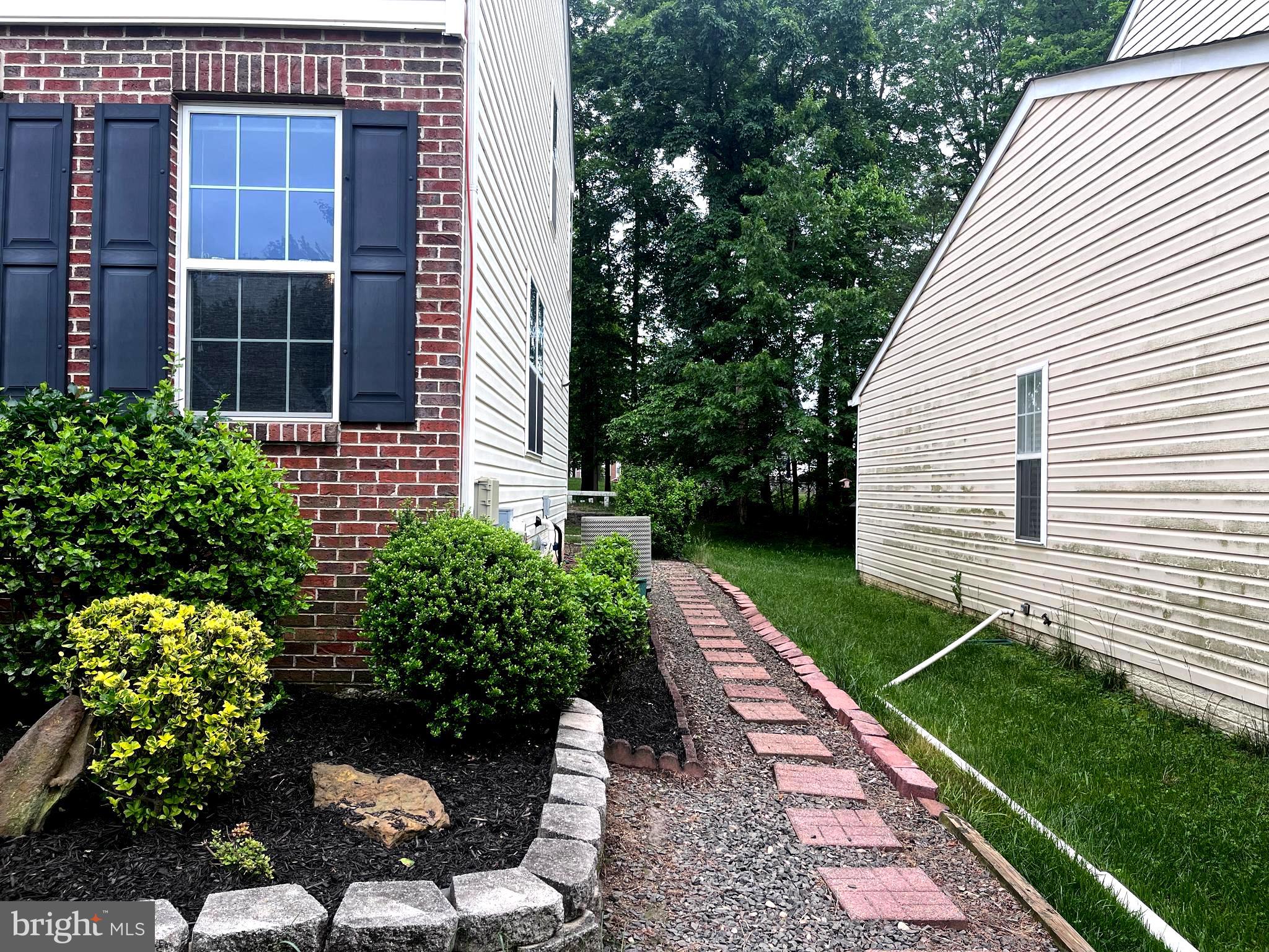 Real estate listing preview #25