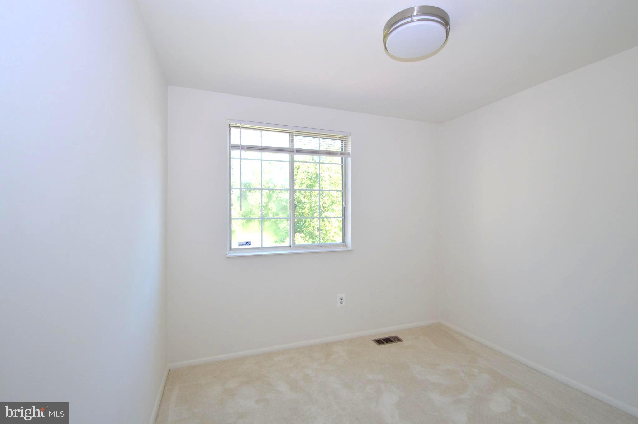 Real estate listing preview #10