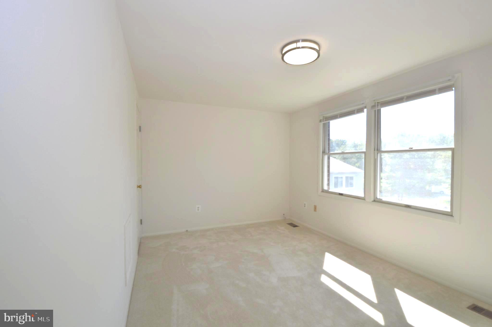 Real estate listing preview #7