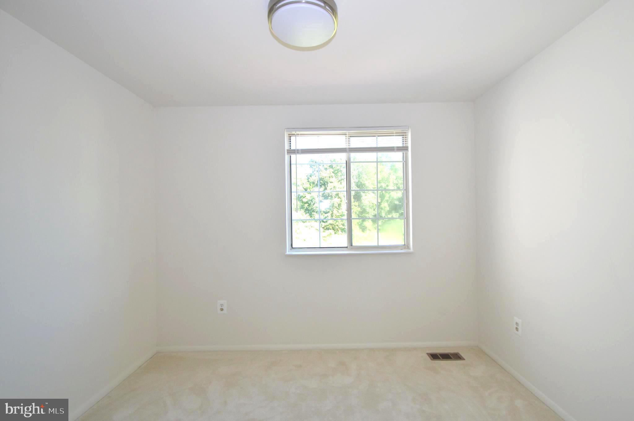 Real estate listing preview #9