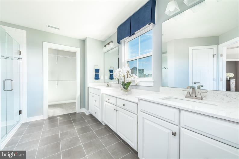 Real estate listing preview #6