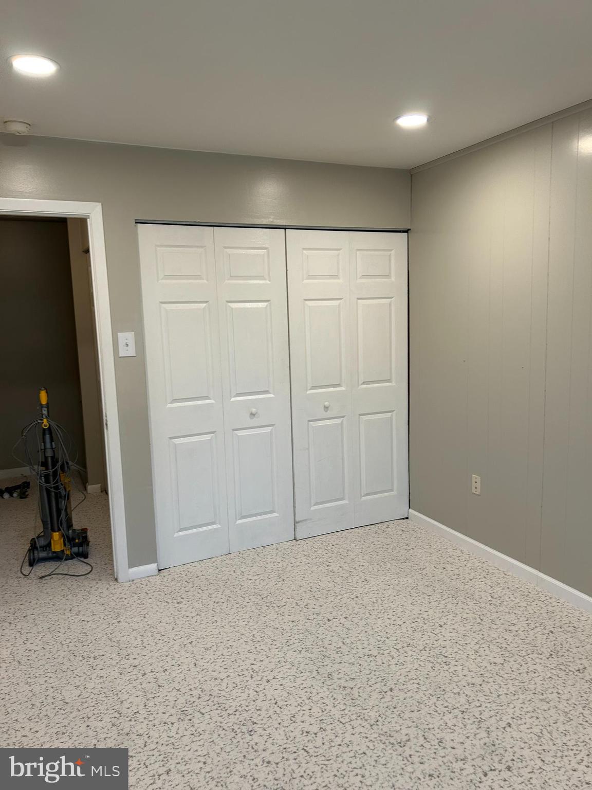 Real estate listing preview #8